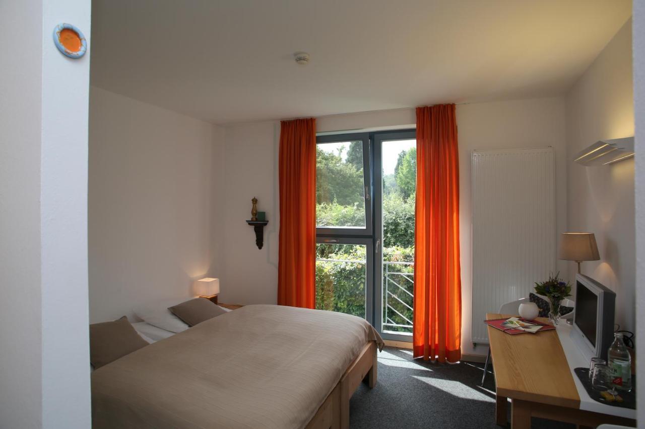 Alanus Gastehaus Hotell Alfter Exteriör bild